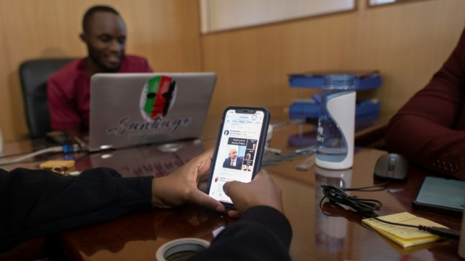 Influenceurs à louer: au Kenya, des fabriques à désinformer avant la présidentielle