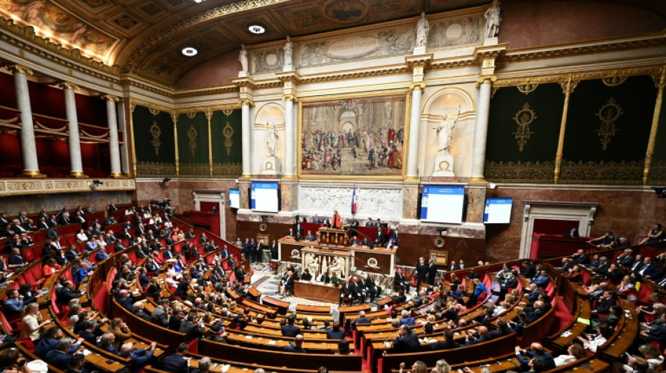 Postes-clés à l'Assemblée: des urnes trop pleines viennent perturber le scrutin