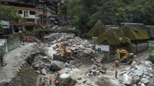 Pérou: opérations de nettoyage au pied du Machu Picchu après des inondations