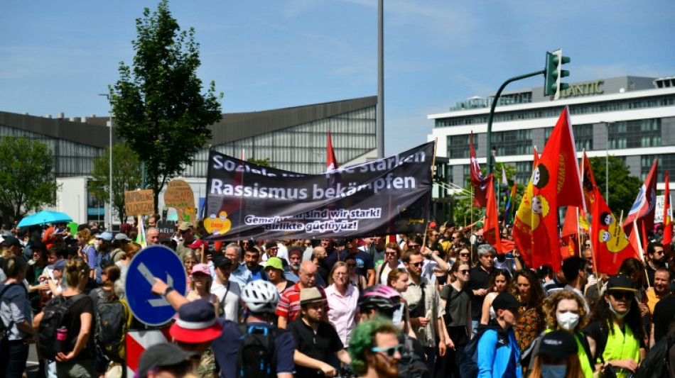 Bei Protesten gegen AfD-Bundesparteitag in Essen elf Polizeibeamte verletzt 