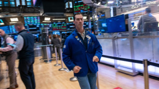 Wall Street termine en ordre dispersé, records pour Nasdaq et S&P 500