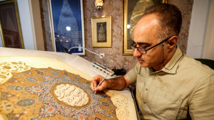Mestre ilustrador de Teerã conta sobre seu lento e trabalhoso ofício