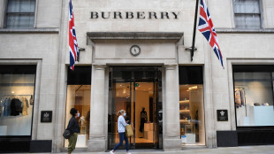 Burberry, primo trimestre deludente, sospende i dividendi