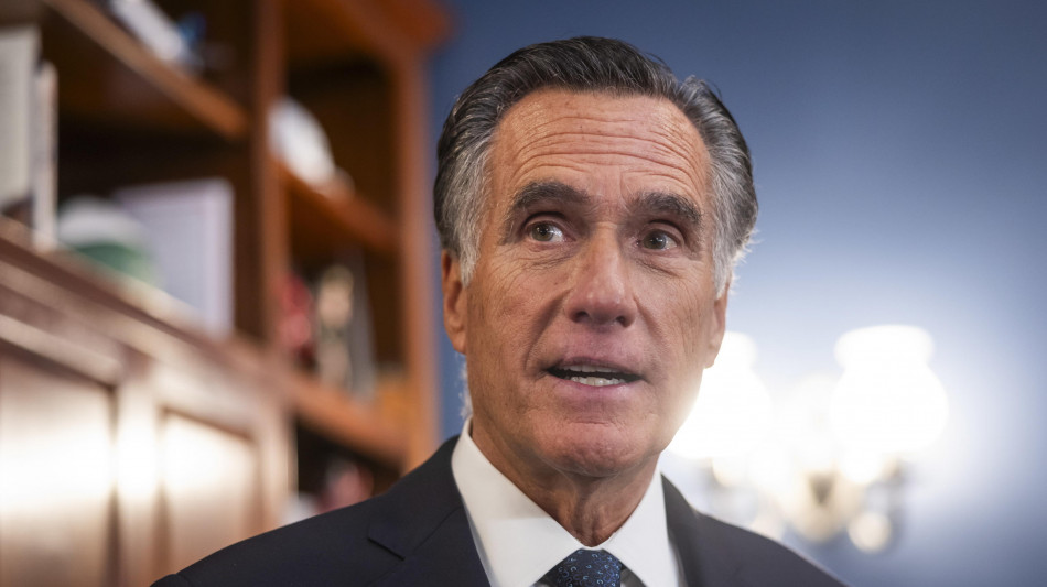 Il repubblicano Romney loda Harris per dibattito, 'intelligente'